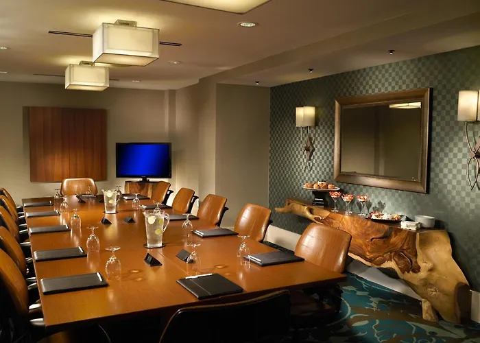 Hotel Crowne Plaza Charleston By Ihg North Charleston