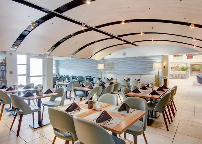Crowne Plaza Charleston By Ihg 4* North Charleston