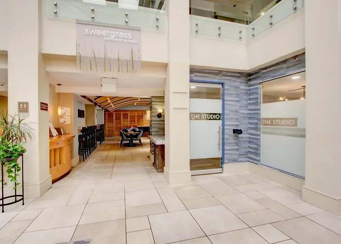 Hotel Crowne Plaza Charleston By Ihg North Charleston