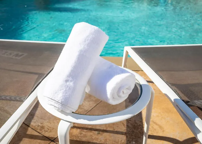 Crowne Plaza Charleston By Ihg Hotel
