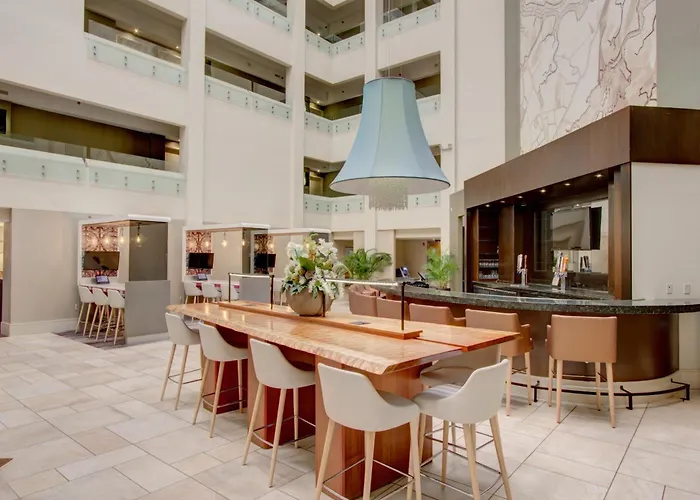 Hotel Crowne Plaza Charleston By Ihg North Charleston