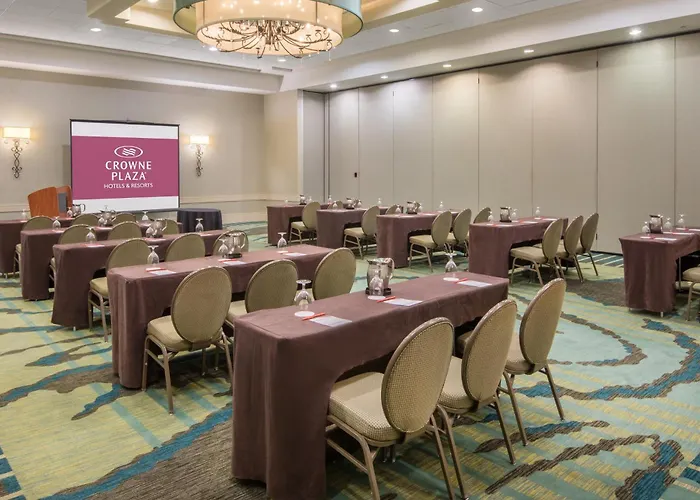 Hotel Crowne Plaza Charleston By Ihg 4*