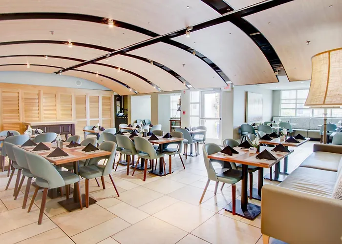 Crowne Plaza Charleston By Ihg Hotel 4*