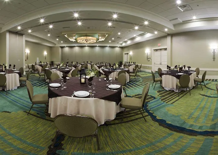 Crowne Plaza Charleston By Ihg Hotel North Charleston