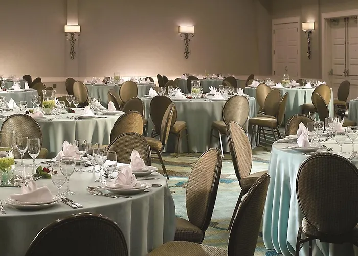 Crowne Plaza Charleston By Ihg Hotel