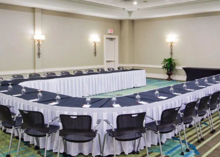 Crowne Plaza Charleston By Ihg