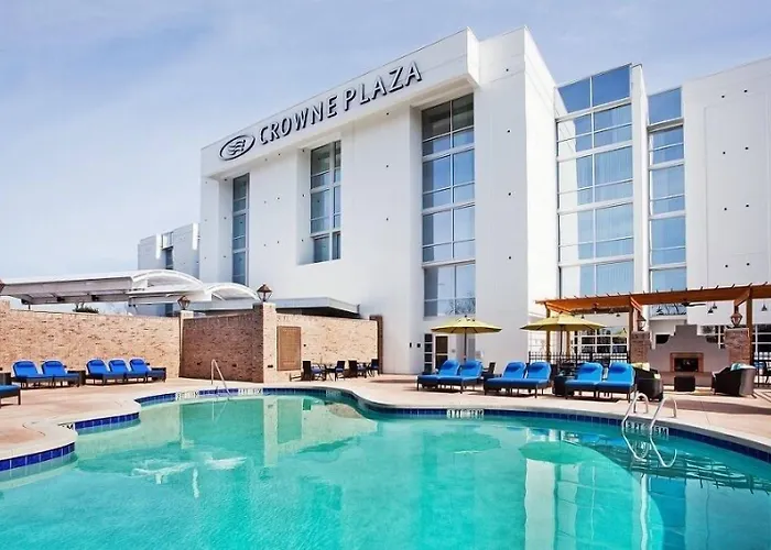 Crowne Plaza Charleston By Ihg Hotel
